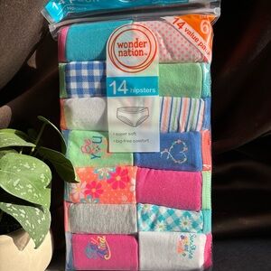 Wonder Nation size 6 Hipsters Underwear - 14 Pack, Multicolor